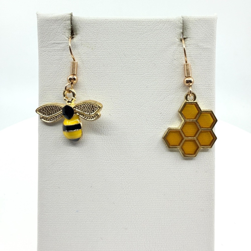 VTG Y2K Bumble Bee Honeycomb Dangle Earrings Gold Tone Enamel Charm